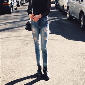 Missguided Mid-Rise Skinny Ripped Jeans 0